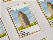 學(xué)校的文創(chuàng)伴手禮如何定制？集美大學(xué)的橙色禮盒滿是校園記憶