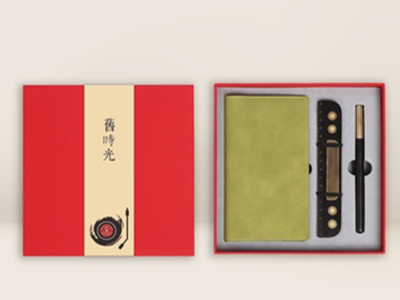 什么樣的商務(wù)禮品套裝，既實(shí)用，又大方。