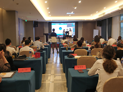 實(shí)用的公司年會(huì)抽獎(jiǎng)禮品大比拼。