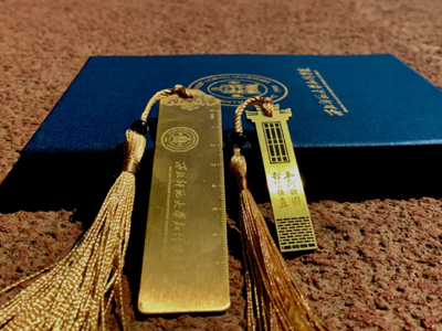 各類學(xué)校的校園禮品大集合。每一款都非常用心。