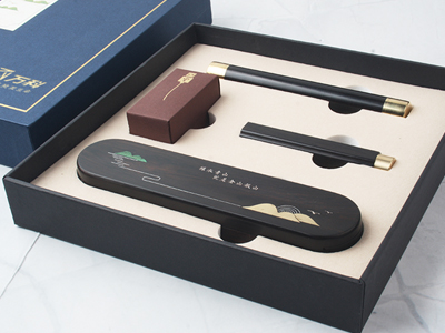 原來(lái)地產(chǎn)商務(wù)伴手禮都改送這些了，太有韻味了