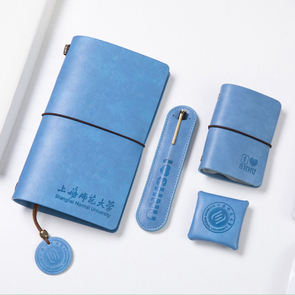  筆記本+卡包+金屬簽字筆+零錢包 會(huì)議伴手禮