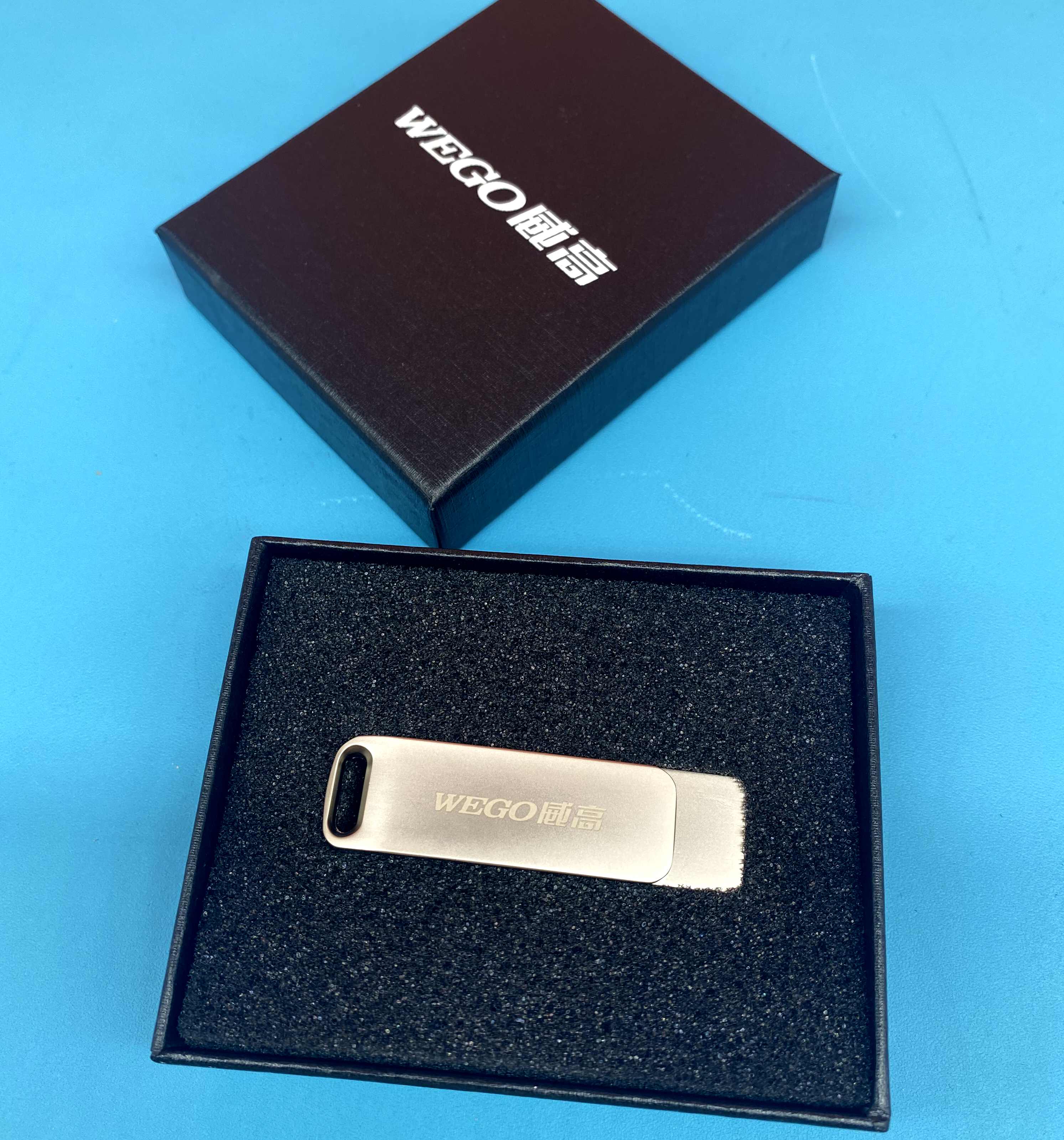 旋轉(zhuǎn)U盤+威高+醫(yī)藥行業(yè) (3)_副本