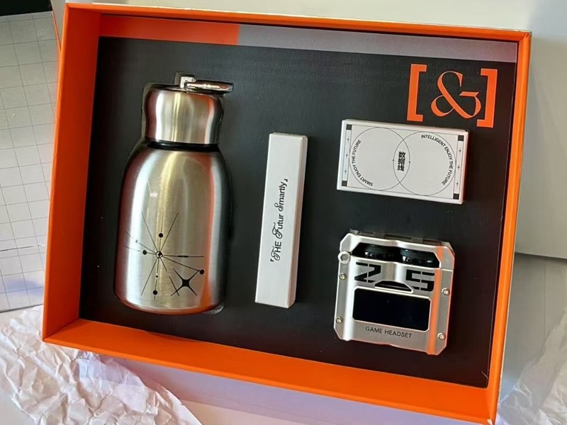 2025-03-26_16.43.31_肆發(fā)禮丨專業(yè)禮品定制_客戶定制的伴手禮_，超棒_2_副本.jpg